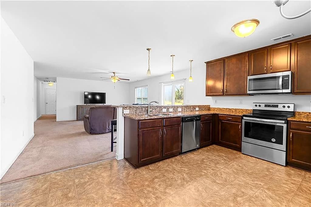 2116 Beaverdam RD, SPRING GROVE VA 23881 thumb 8