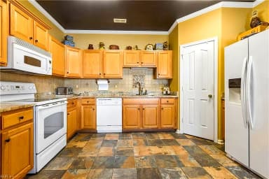 901 Overlook TER, CARROLLTON VA 23314 thumb 10