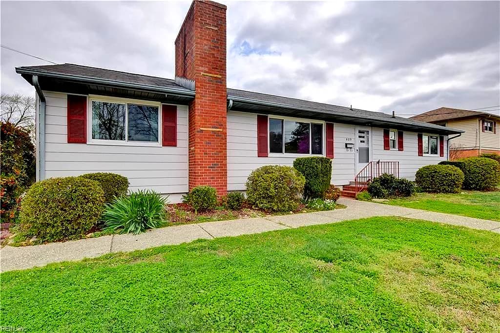 609 Birch DR, NEWPORT NEWS VA 23601 - Photo 2