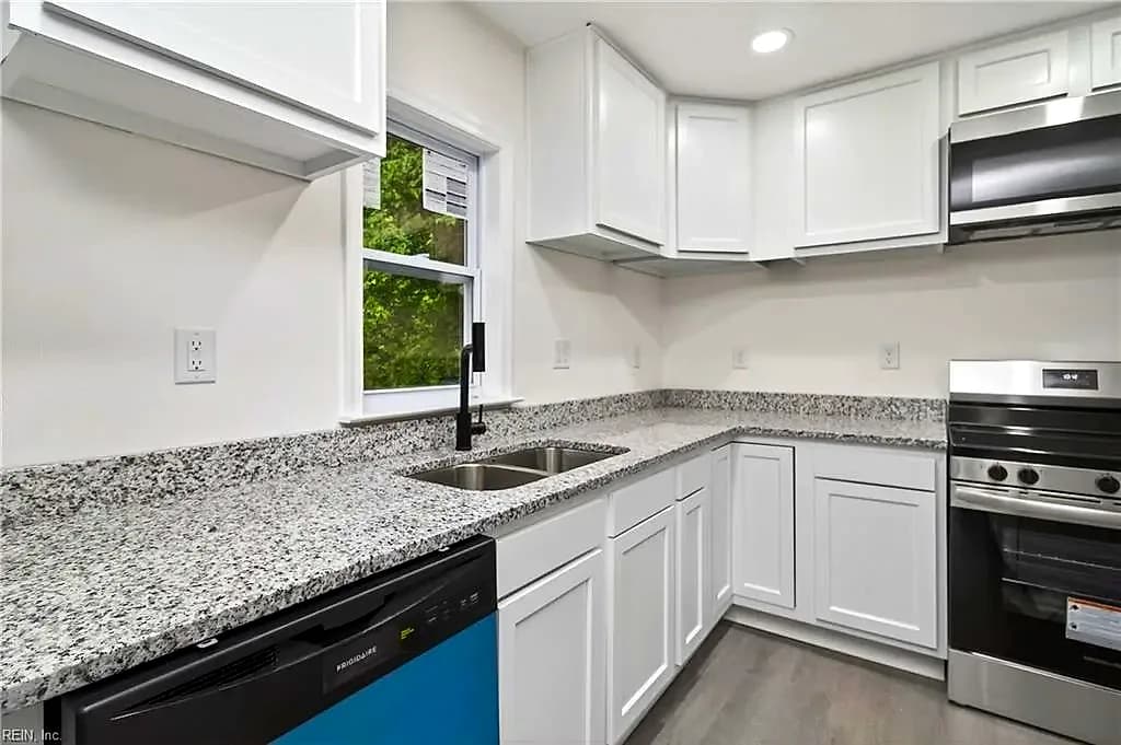 1305 W 26th ST, NORFOLK VA 23508 thumb 9