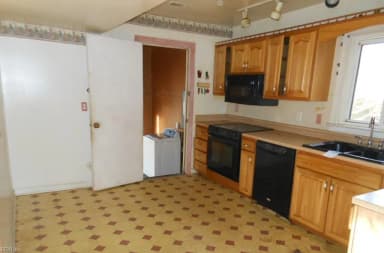 207 Swartmore DR, HAMPTON VA 23666 thumb 9