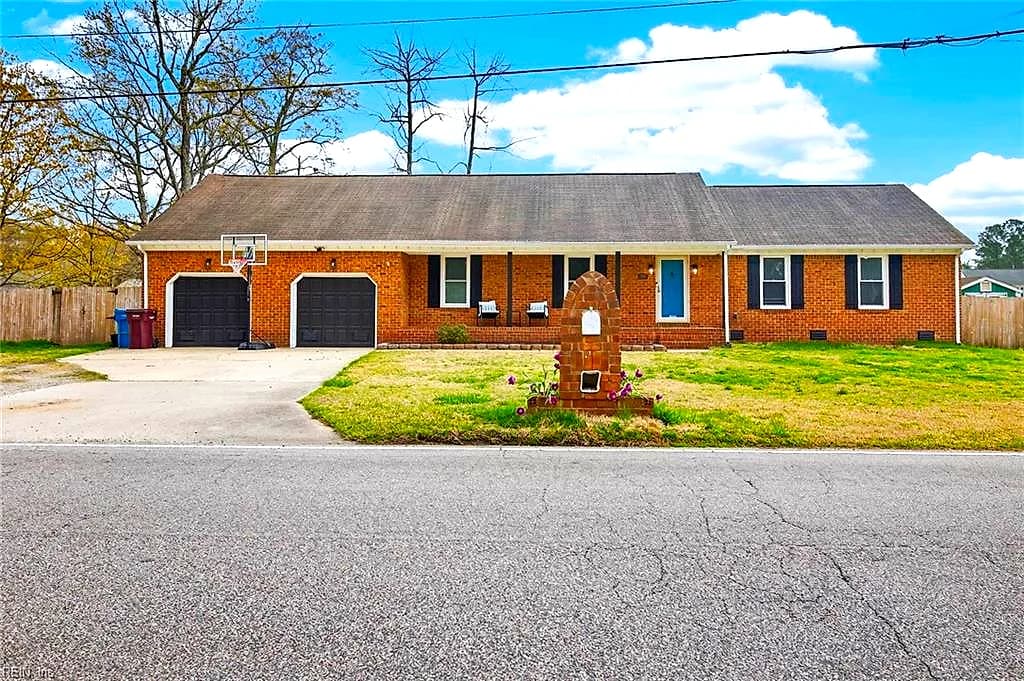 301 Fernwood Farms RD, CHESAPEAKE VA 23320 - Main photo