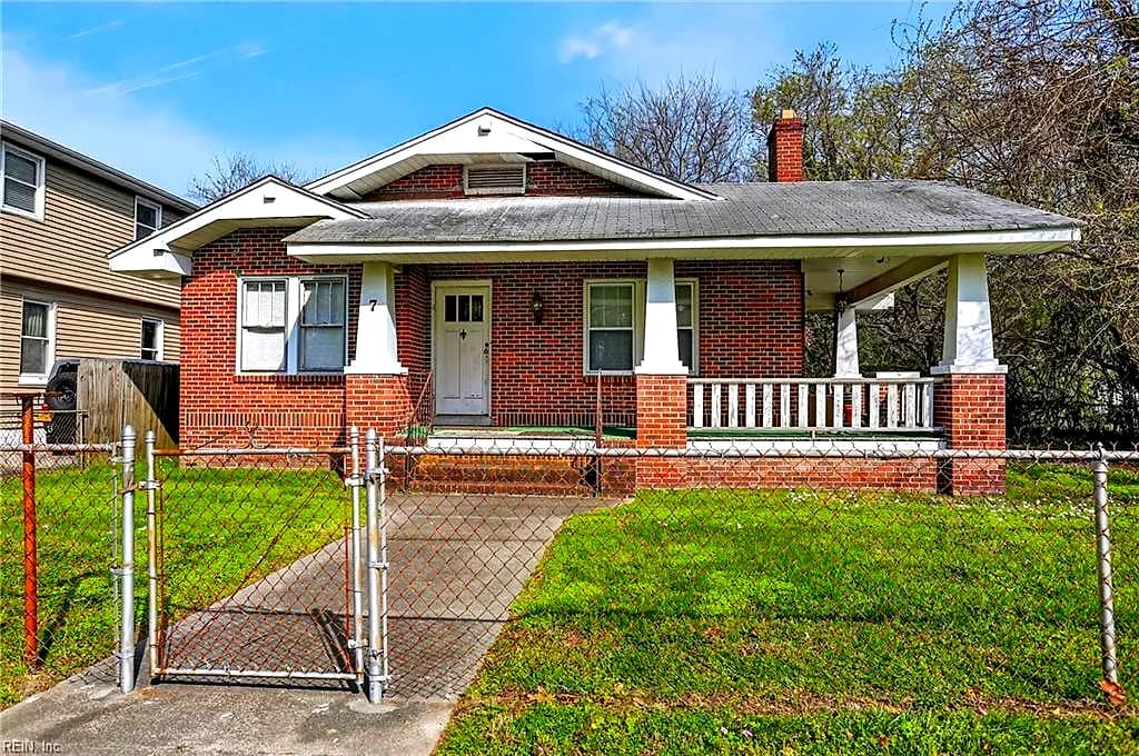 7 S Cypress ST, HAMPTON VA 23669 - Main photo