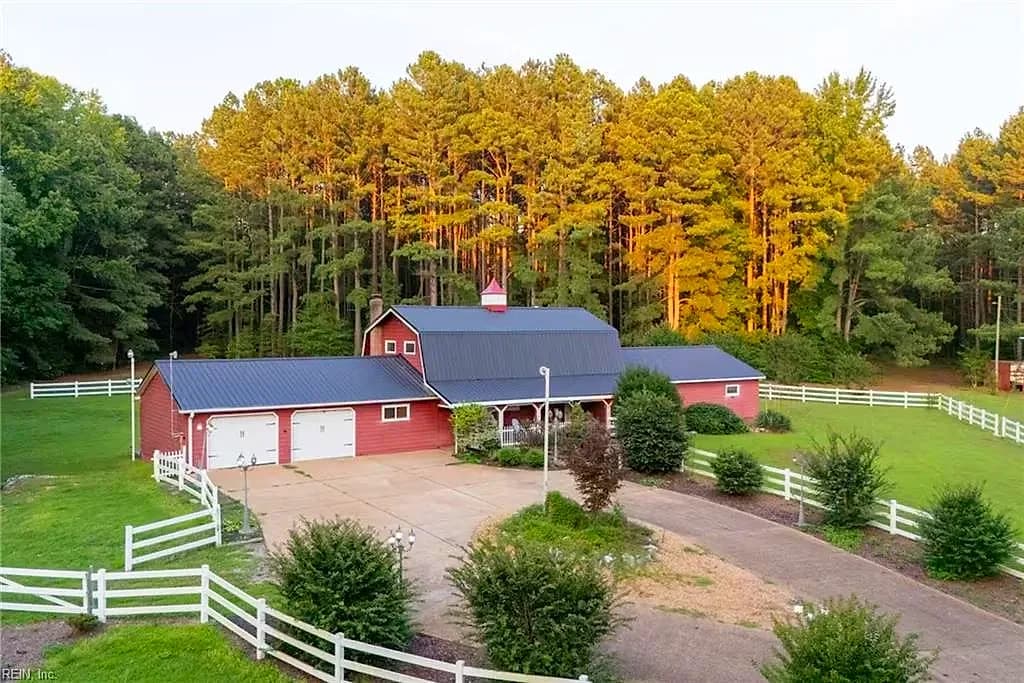 1058 Pine Log RD, SKIPPERS VA 23879 - Photo 4