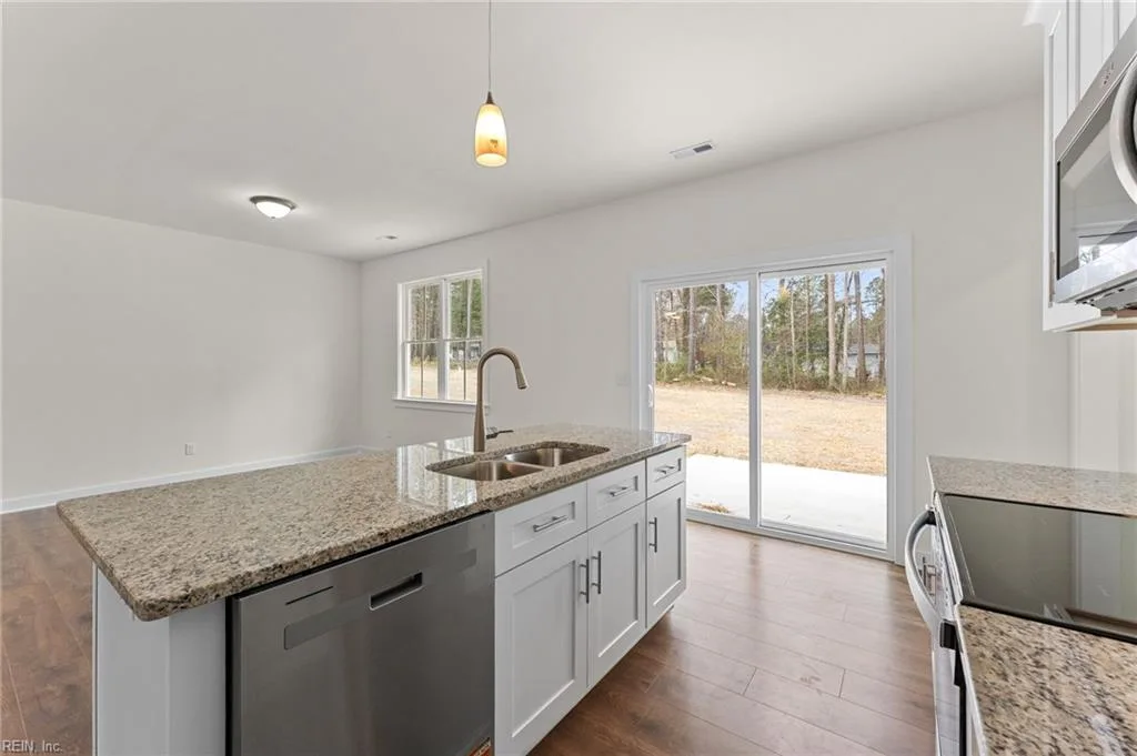 8986 Marlfield DR, GLOUCESTER VA 23061 thumb 11