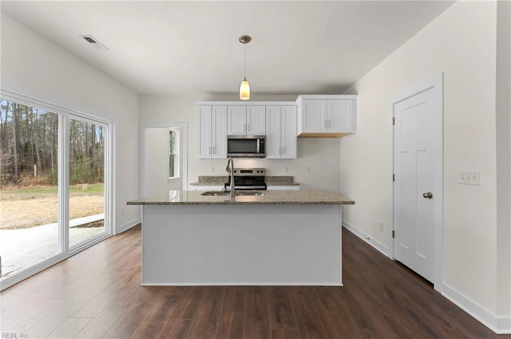 8986 Marlfield DR, GLOUCESTER VA 23061 thumb 12