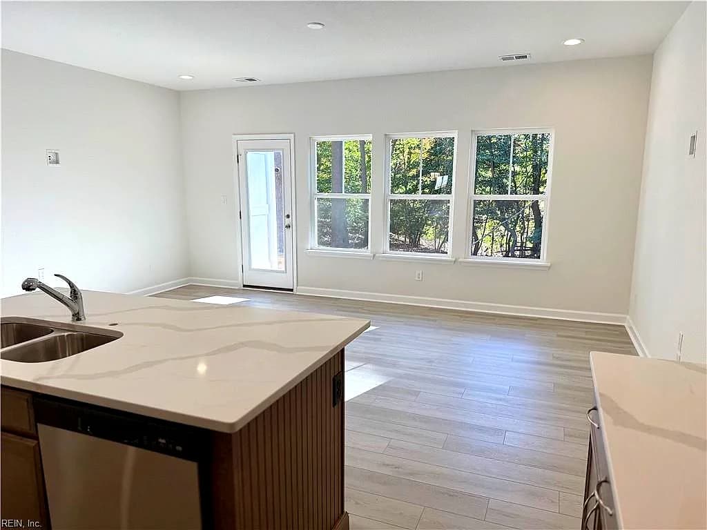 1008 Serene RD #102, SUFFOLK VA 23435 thumb 8