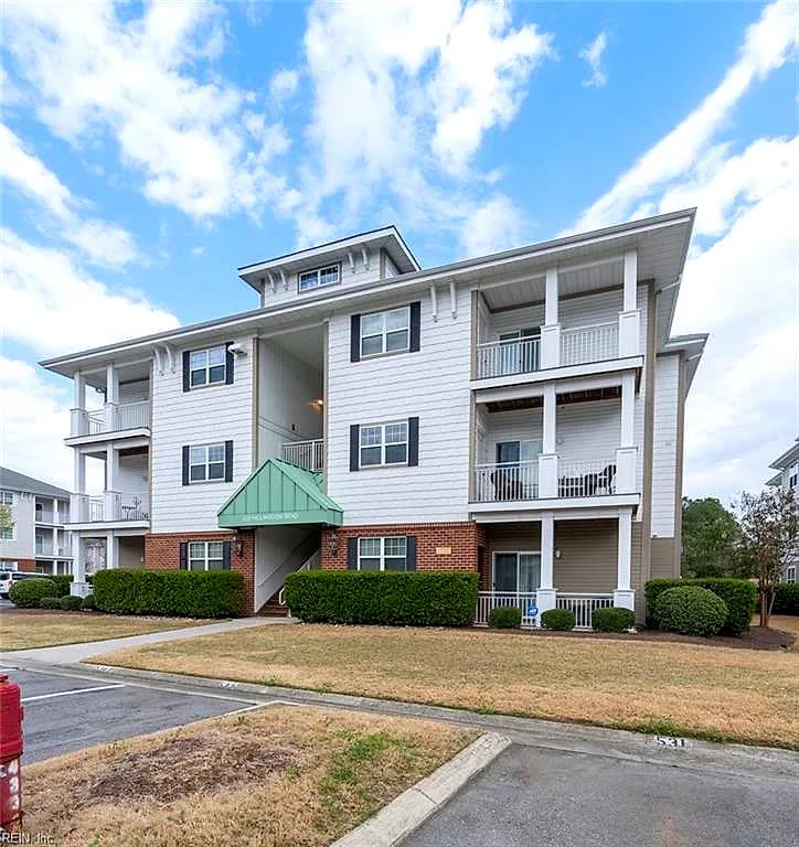 4332 Hillingdon BND #104, CHESAPEAKE VA 23321 - Photo 2
