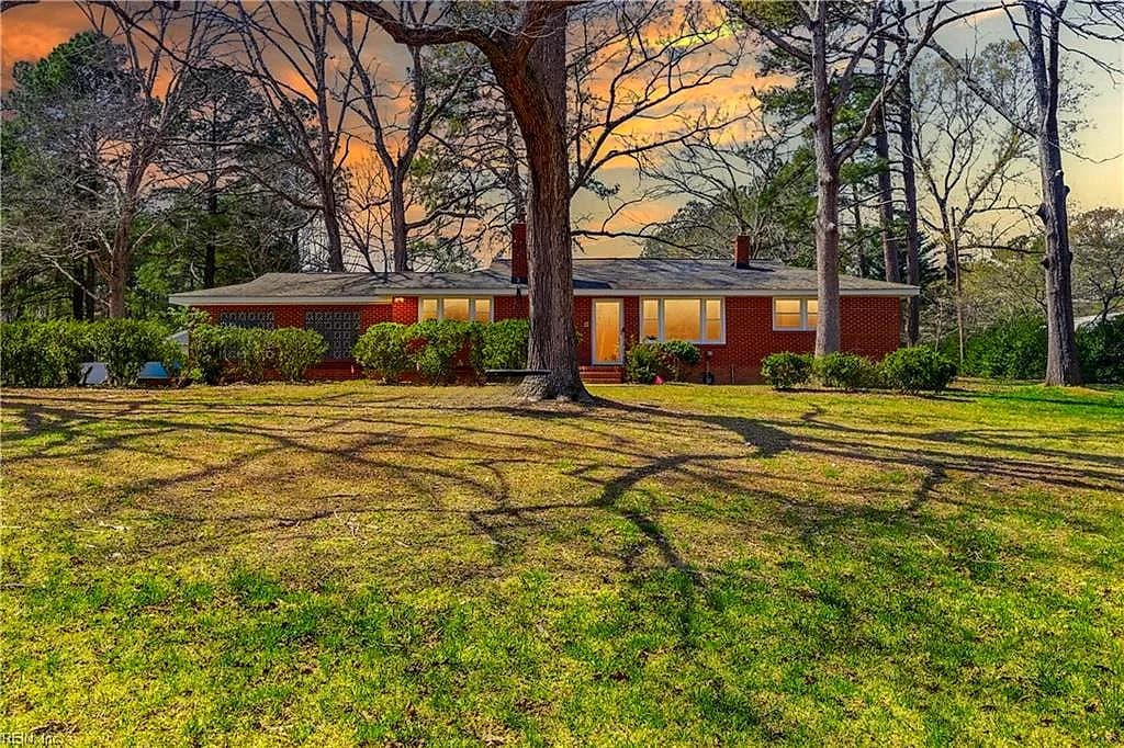 3027 Old Memorial DR, SANDSTON VA 23150 - Main photo