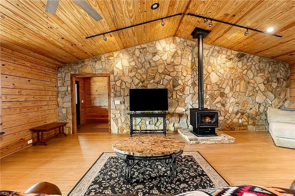 594 Ferry Landing DR, BOYDTON VA 23917 thumb 11
