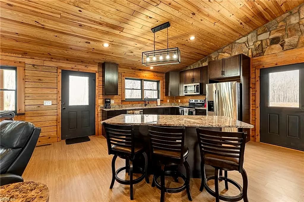 594 Ferry Landing DR, BOYDTON VA 23917 thumb 12
