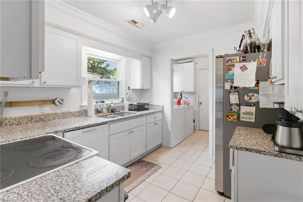 708 Colony DR, CHESAPEAKE VA 23322 thumb 11