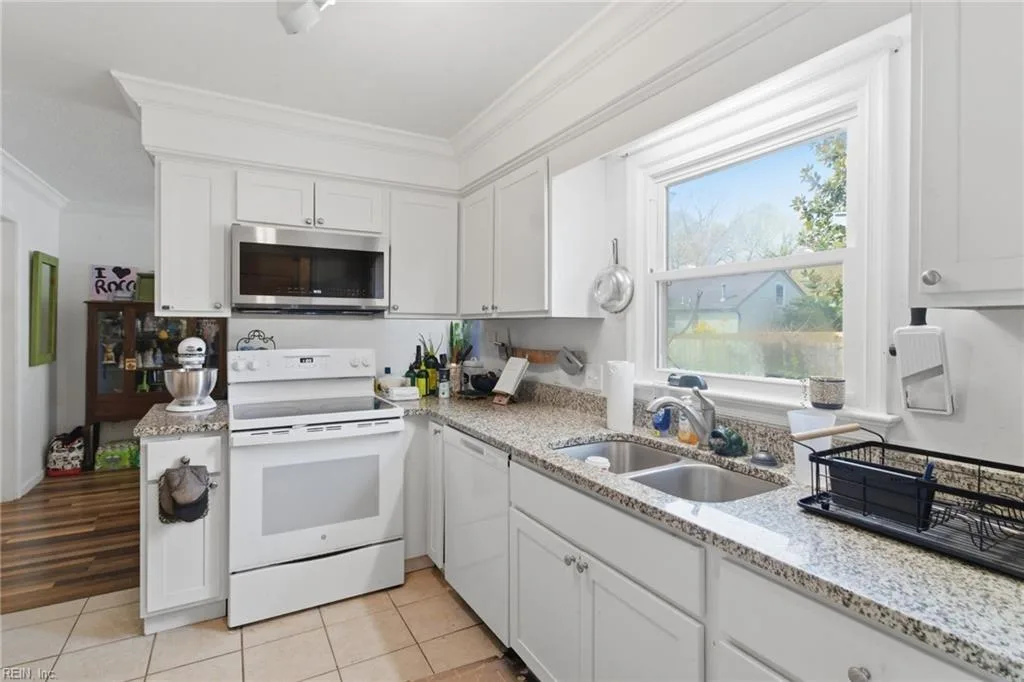 708 Colony DR, CHESAPEAKE VA 23322 thumb 12