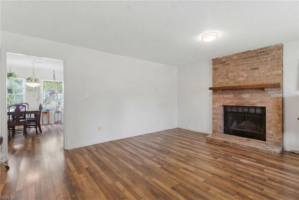 708 Colony DR, CHESAPEAKE VA 23322 thumb 7