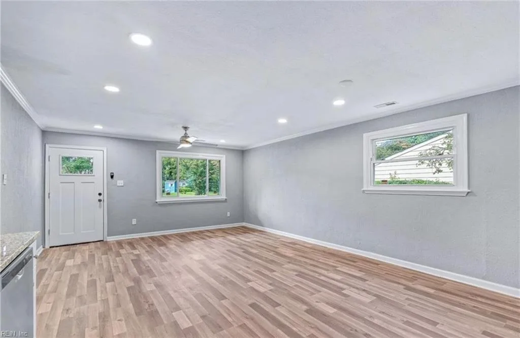 808 Trice TER, NORFOLK VA 23502 thumb 11