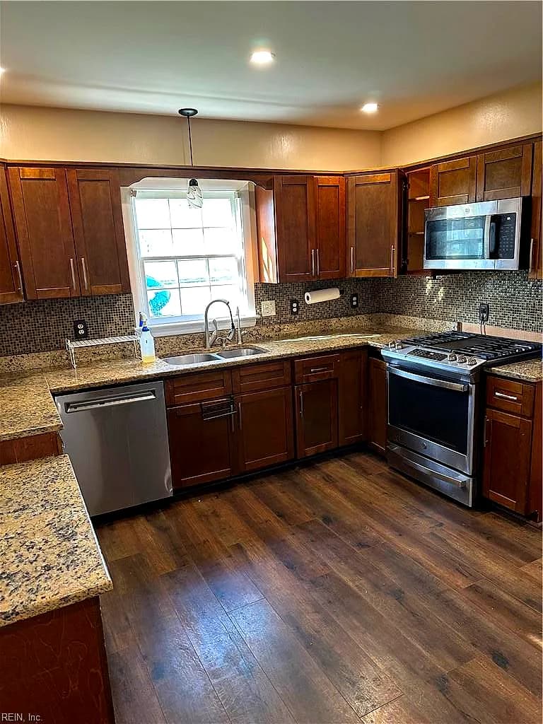 89 Snug Harbor DR, HAMPTON VA 23661 thumb 11