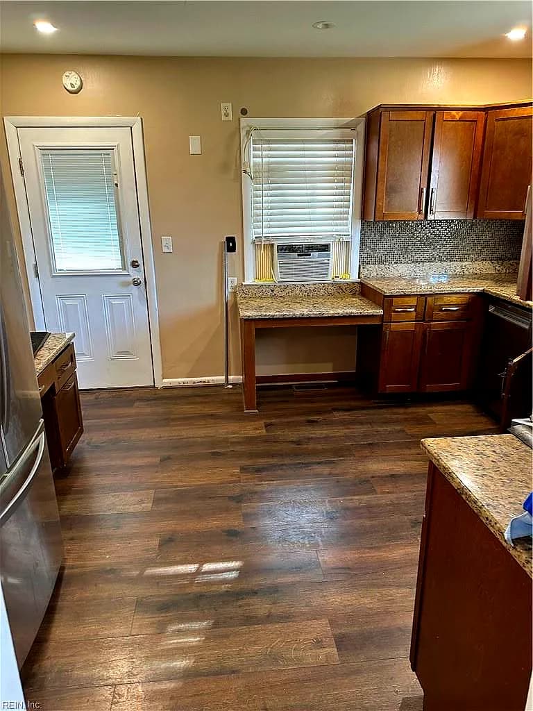 89 Snug Harbor DR, HAMPTON VA 23661 thumb 10