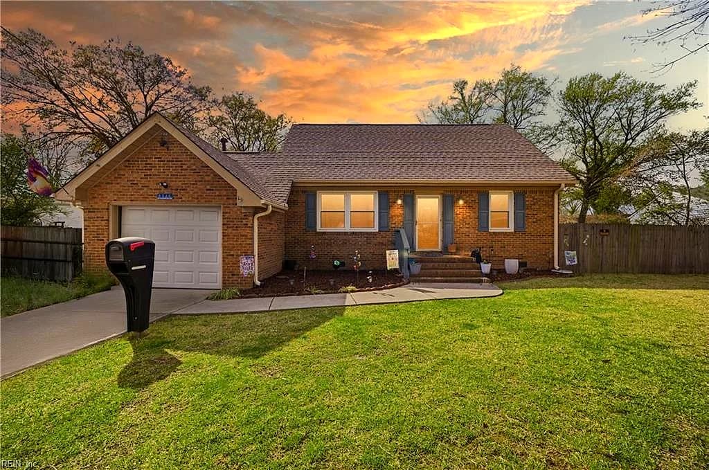9345 Warwick AVE, NORFOLK VA 23503 - Main photo