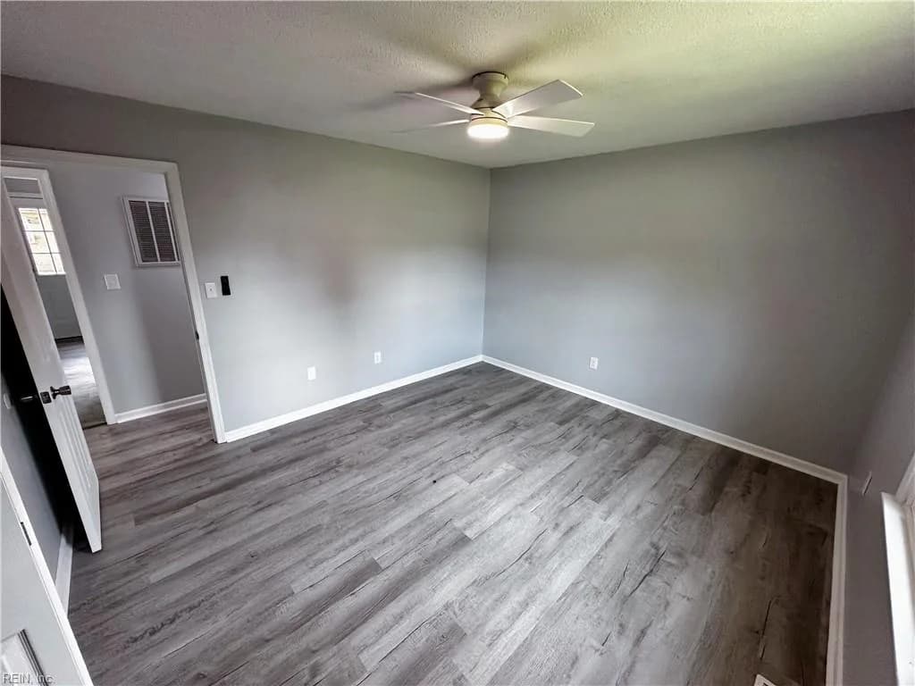 212 TURNER ST, EMPORIA VA 23847 thumb 8