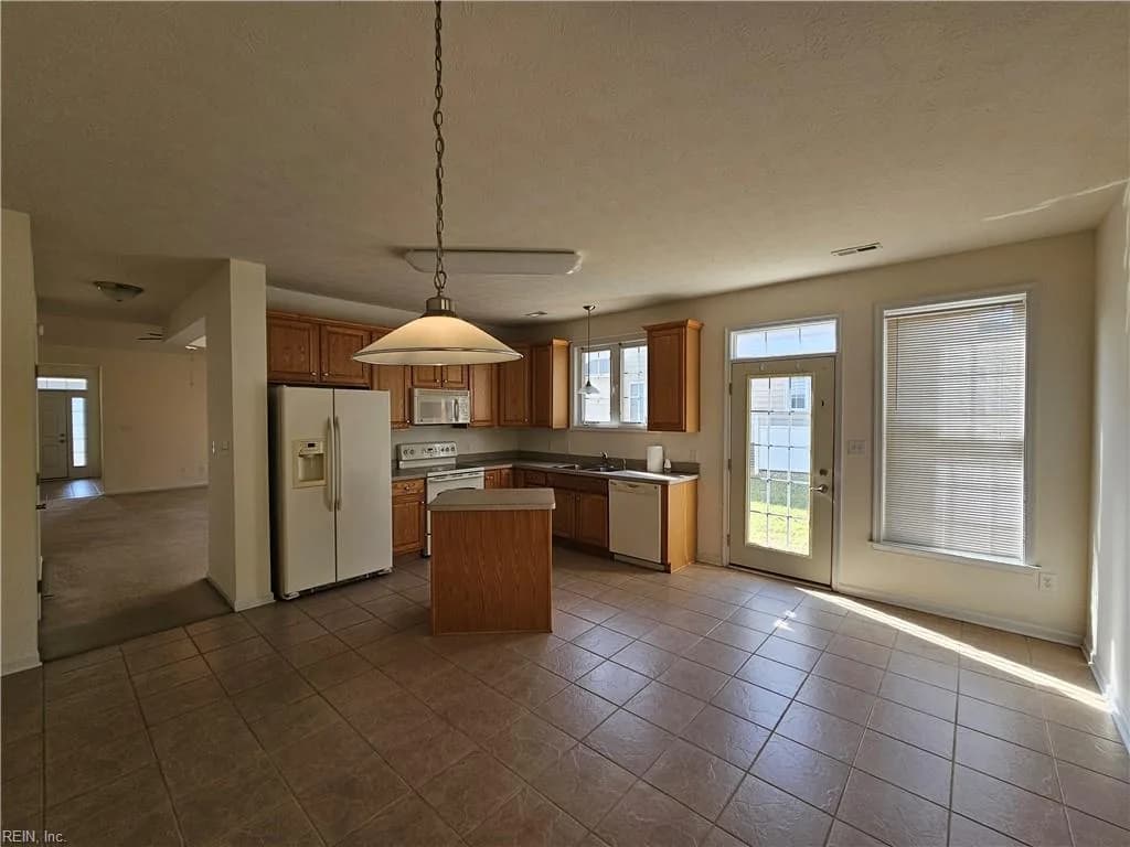 2391 River Club WAY, HAYES VA 23072 thumb 6
