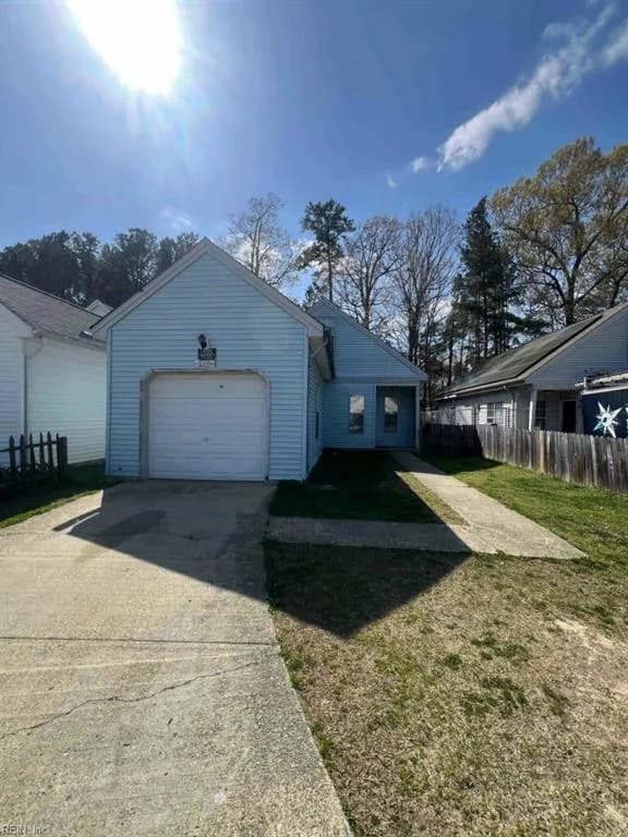 540 Michael Irvin DR, NEWPORT NEWS VA 23602 - Main photo
