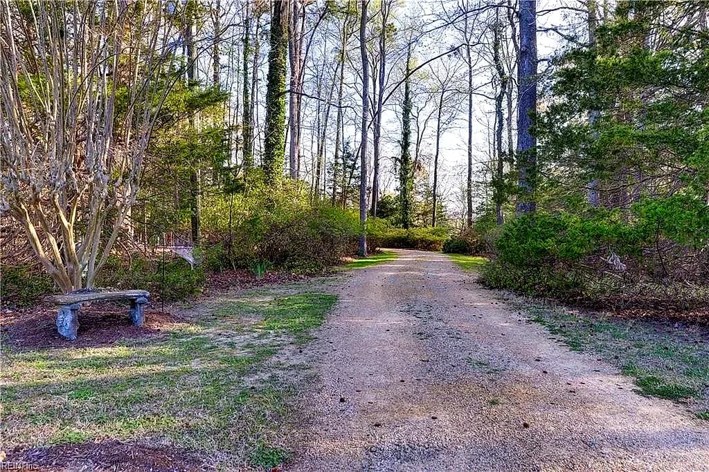 15465 Holly DR, SMITHFIELD VA 23430 - Photo 3