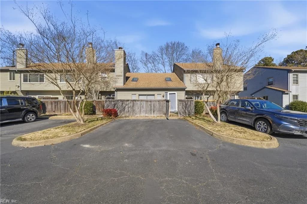 1524 Colonnade DR, VIRGINIA BEACH VA 23451 - Photo 2