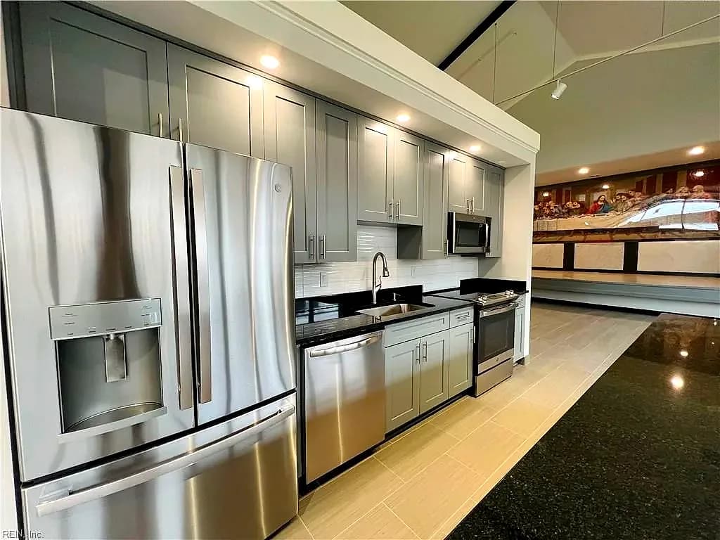 3611 Colley AVE #106, NORFOLK VA 23508 thumb 6
