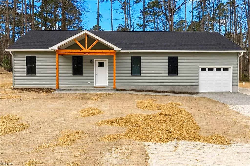 8978 Marlfield RD, GLOUCESTER VA 23061 - Photo 4