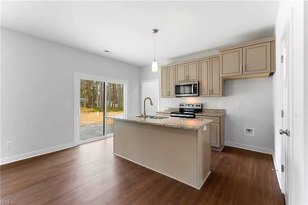 8978 Marlfield RD, GLOUCESTER VA 23061 thumb 6