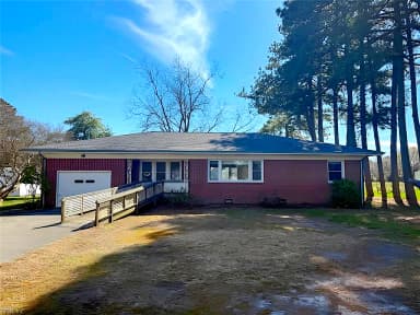 121 Circle DR, PORT HAYWOOD VA 23138 thumb 1