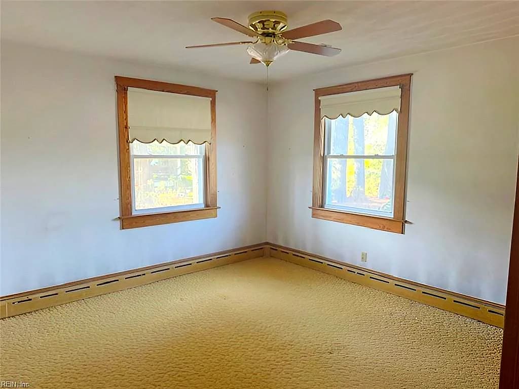 121 Circle DR, PORTHAYWOOD VA 23138 thumb 12