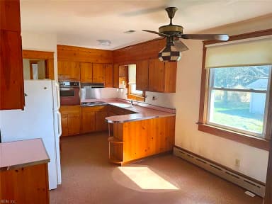 121 Circle DR, PORT HAYWOOD VA 23138 thumb 6