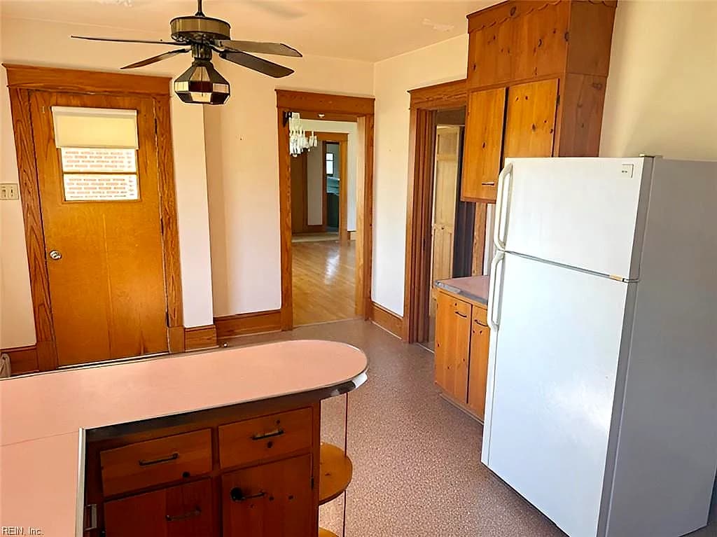 121 Circle DR, PORTHAYWOOD VA 23138 thumb 8