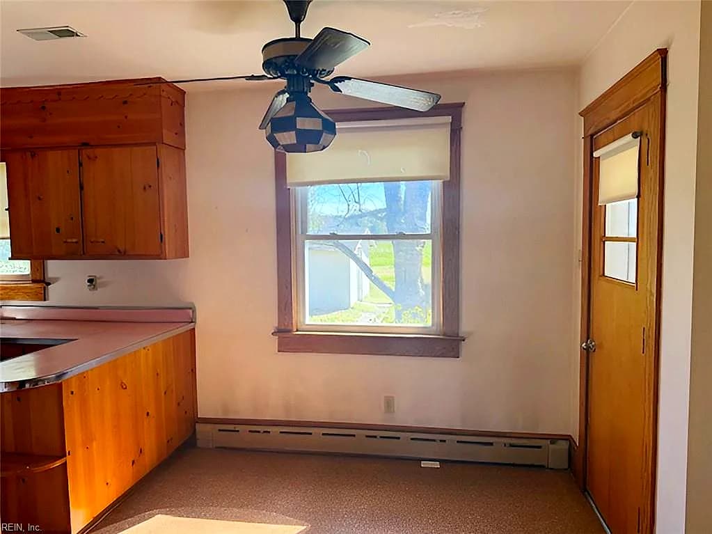 121 Circle DR, PORTHAYWOOD VA 23138 thumb 9