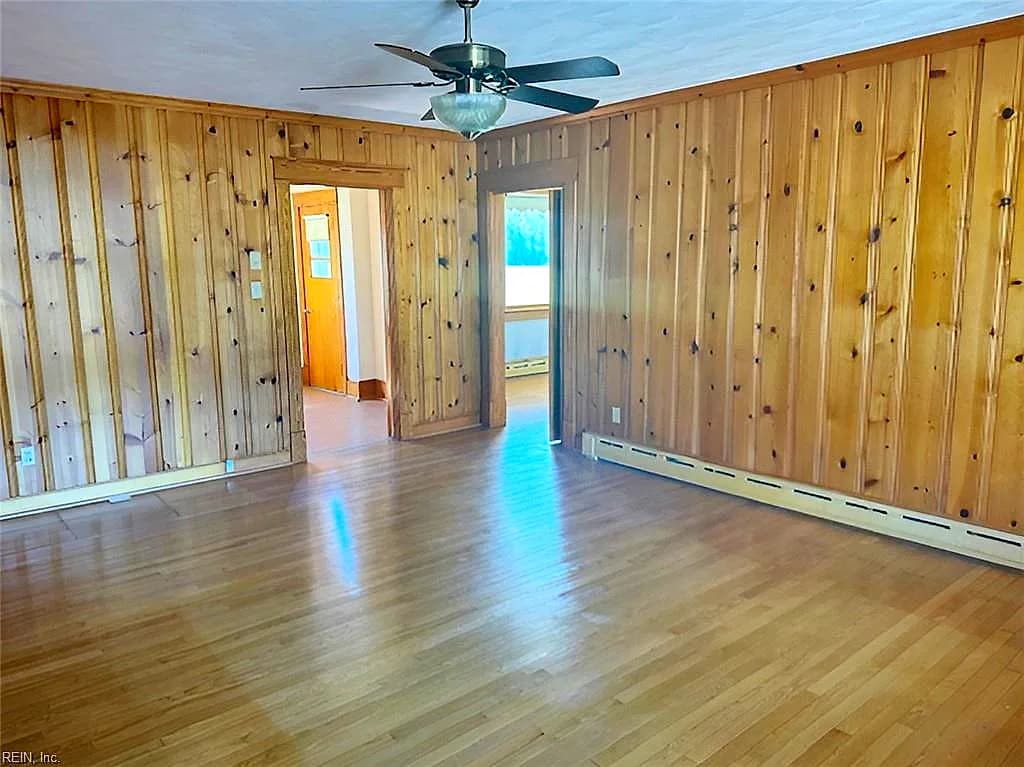 121 Circle DR, PORTHAYWOOD VA 23138 thumb 10