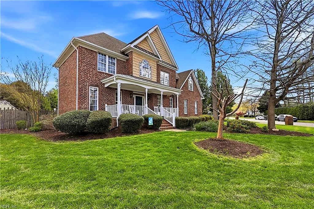 715 Wentworth DR, CHESAPEAKE VA 23322 - Main photo