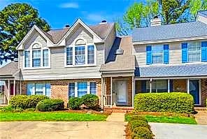 174 Corwin CIR, HAMPTON VA 23666 - Main photo