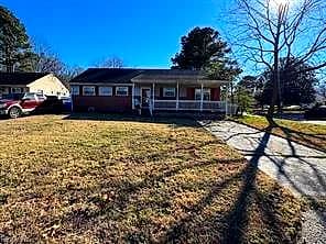 2415 Chesapeake CIR, CHESAPEAKE VA 23324 - Main photo