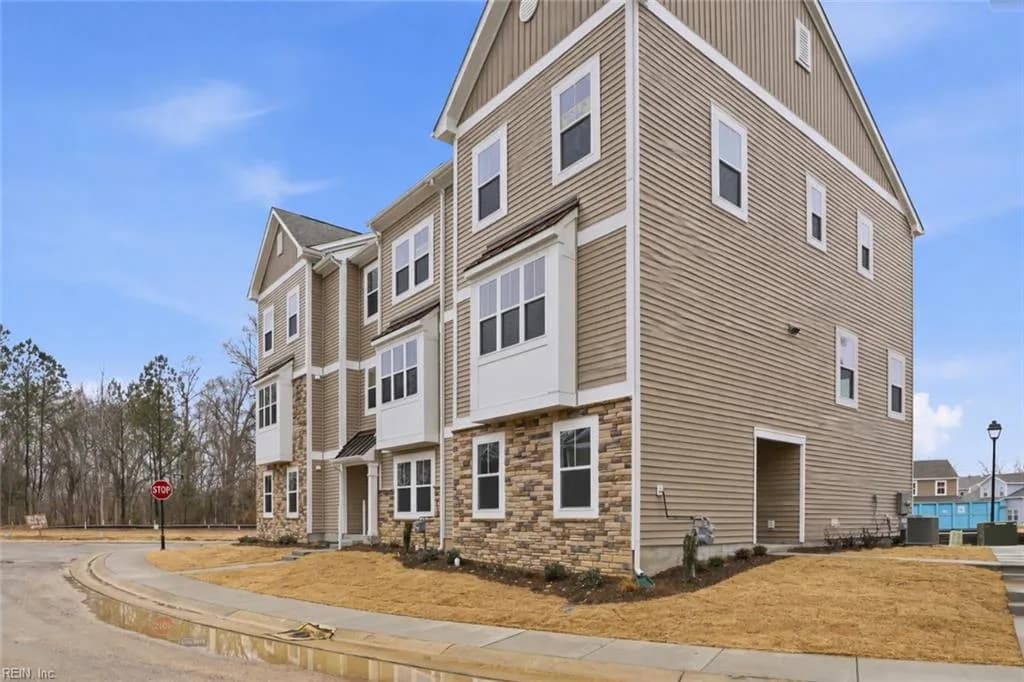 4301 Abercorn DR #103, SUFFOLK VA 23435 - Photo 4