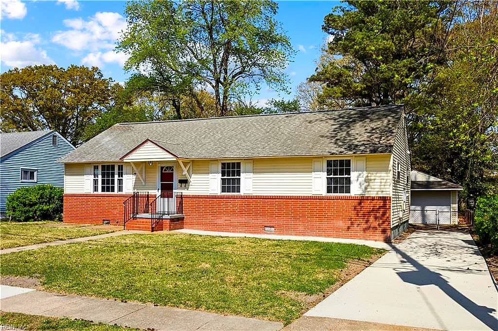 210 Cynthia DR, HAMPTON VA 23666 - Photo 2