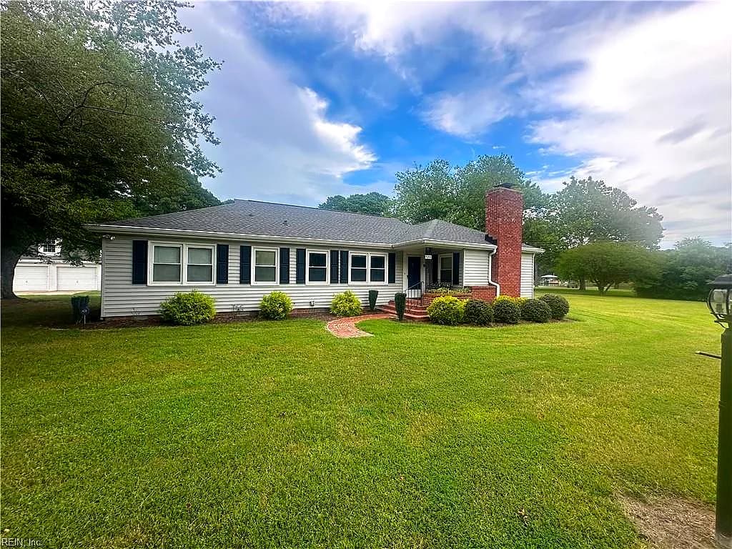 729 Charles RD, YORKTOWN VA 23692 - Main photo