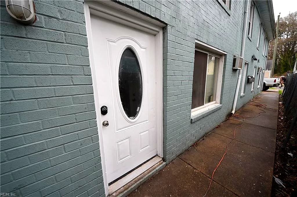 6249 Alexander ST #A, NORFOLK VA 23513 - Main photo