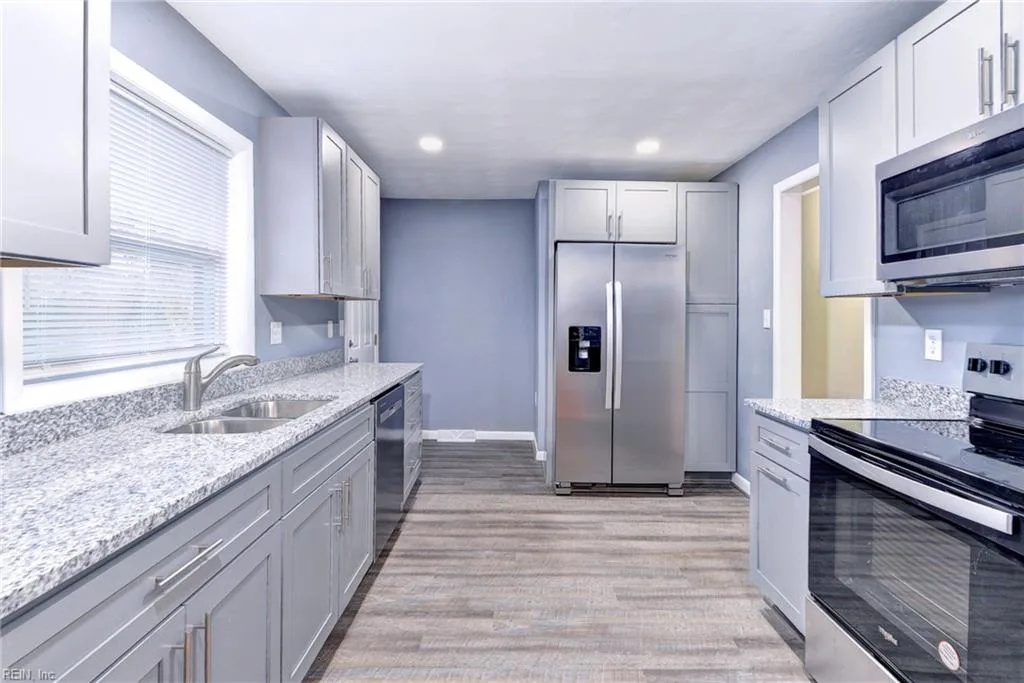 10 Whipple DR, HAMPTON VA 23663 thumb 12