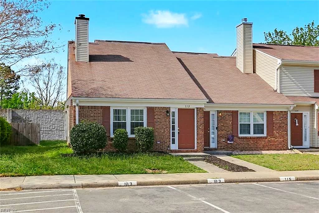 113 Cypress XING, YORKTOWN VA 23692 - Main photo