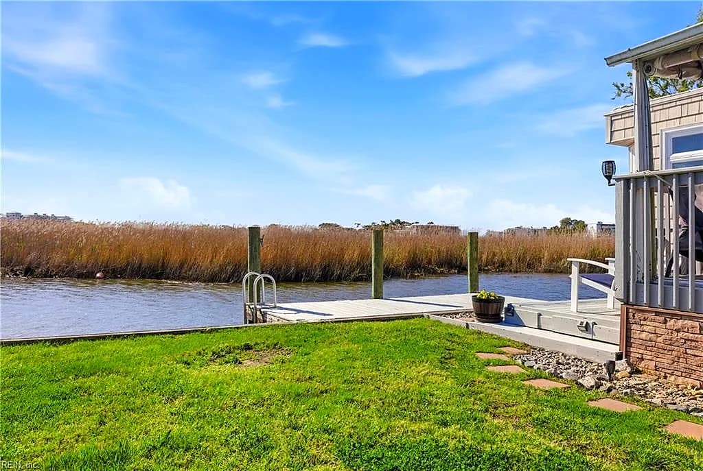 3665 Sandpiper RD #92, VIRGINIA BEACH VA 23456 - Photo 3