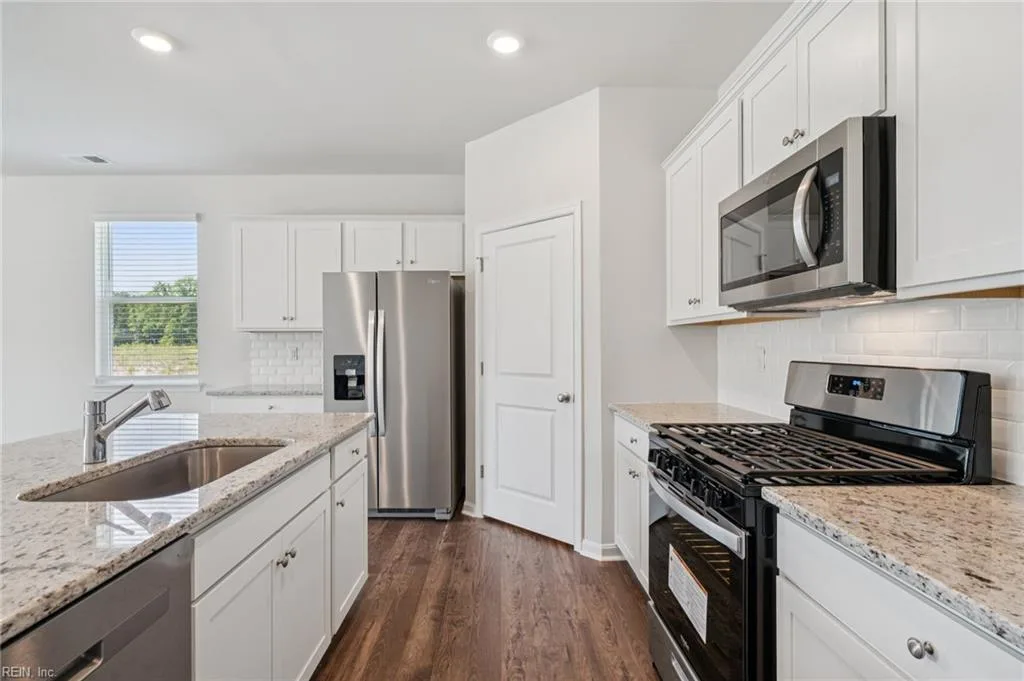 120 Gallop WAY, YORKTOWN VA 23690 thumb 7