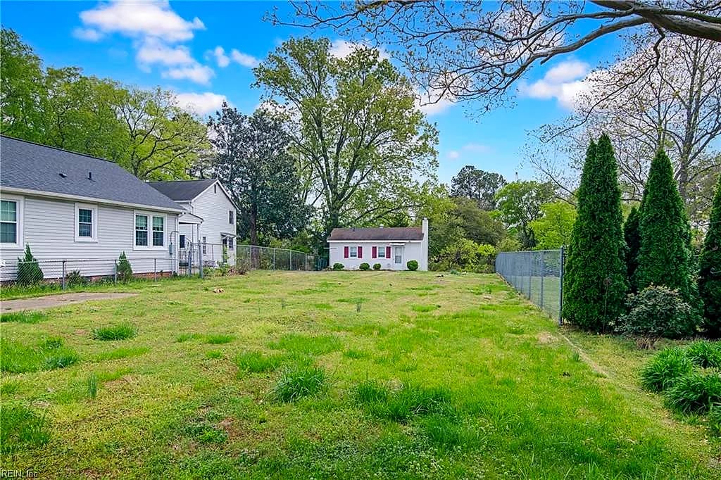 8 Magnolia PL, HAMPTON VA 23669 - Main photo
