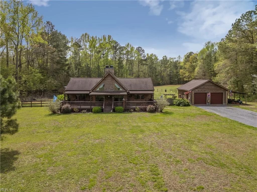 379 Sparrowhawk LN, ELBERON VA 23846 - Main photo