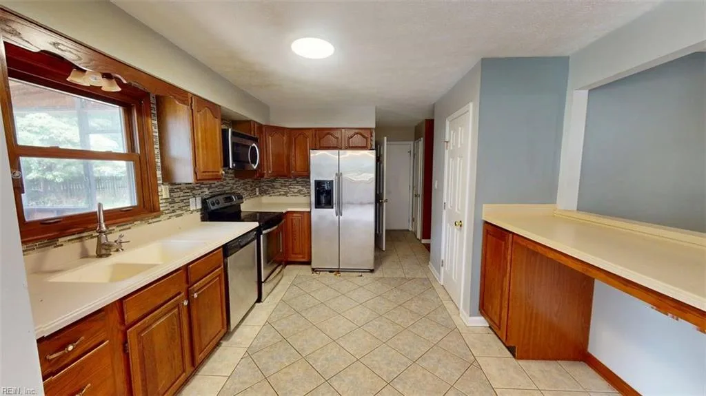 7404 Christopher Newport AVE, GLOUCESTER POINT VA 23062 thumb 12